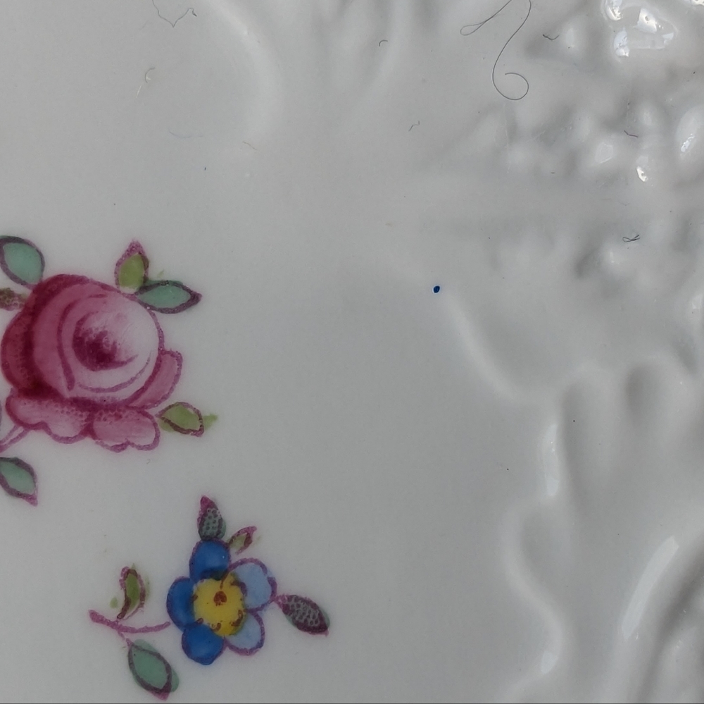 Vintage Spode Forget-Me-Not Pastel Floral Embossed Detail Bone China Salad Plate - Picture 3 of 7